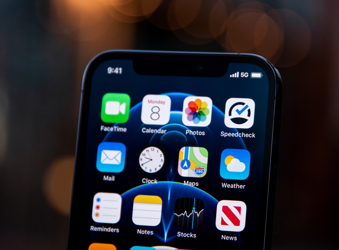 崇阳苹果手机维修分享为什么 iPhone 12 在冬季会自动关机 